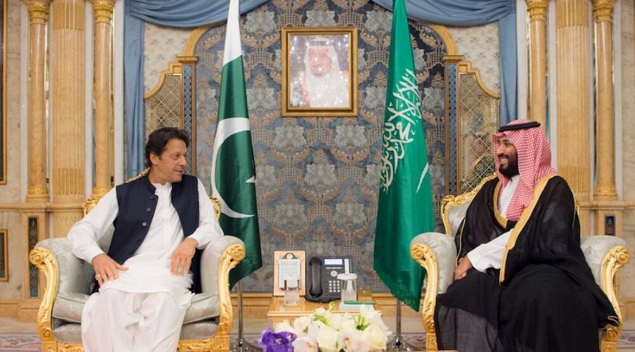 PM Imran Khan Meets Saudi Crown Prince In Riyadh
