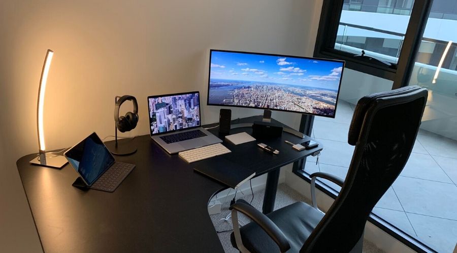 10 Must-have accessories for remote working in UAE