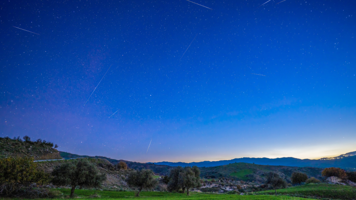 UAE Sky to Light Up With Geminids Meteor Shower