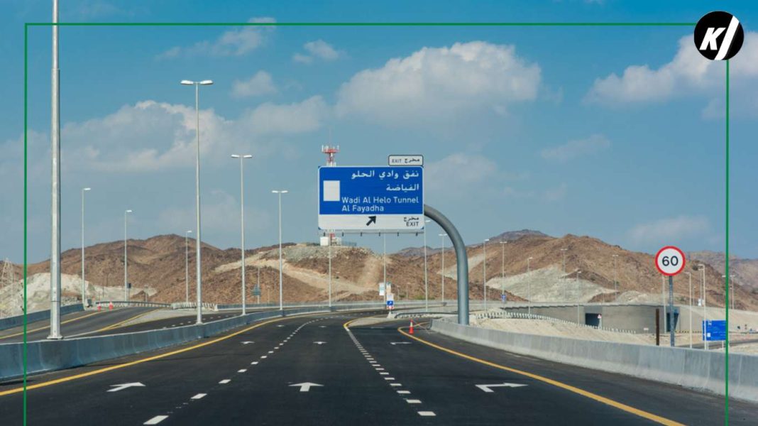 UAE: Planning a road trip to Oman by car? Routes, documents, all you need to know