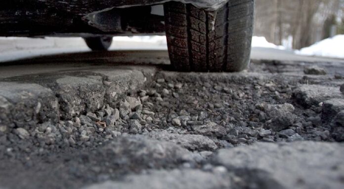 Why Drivers Should Avoid Potholes: Driving tips in UAE